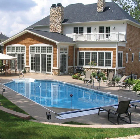 Deck-Mounted-Automatic-Pool-Cover