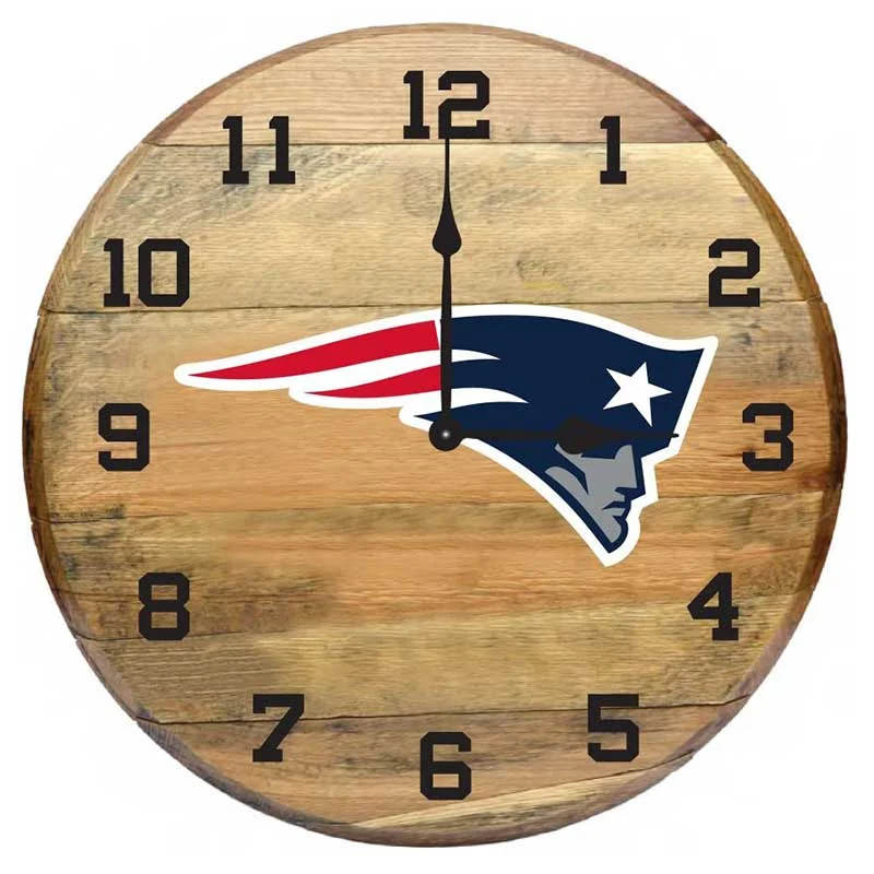 Imperial-New-England-Patriots-Oak-Barrel-Clock2