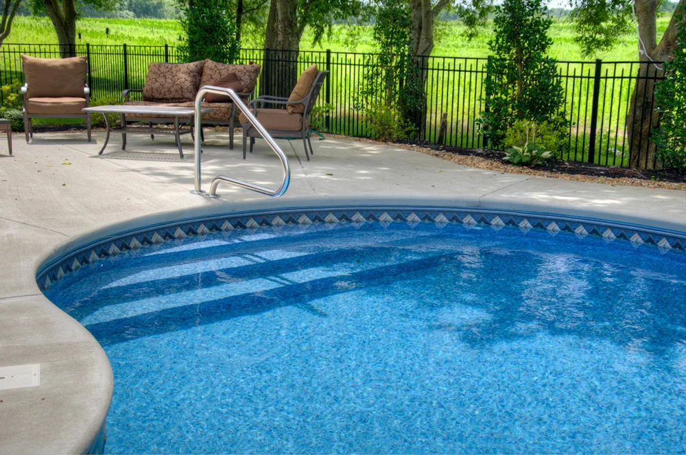 royalswimmingpools-1018931