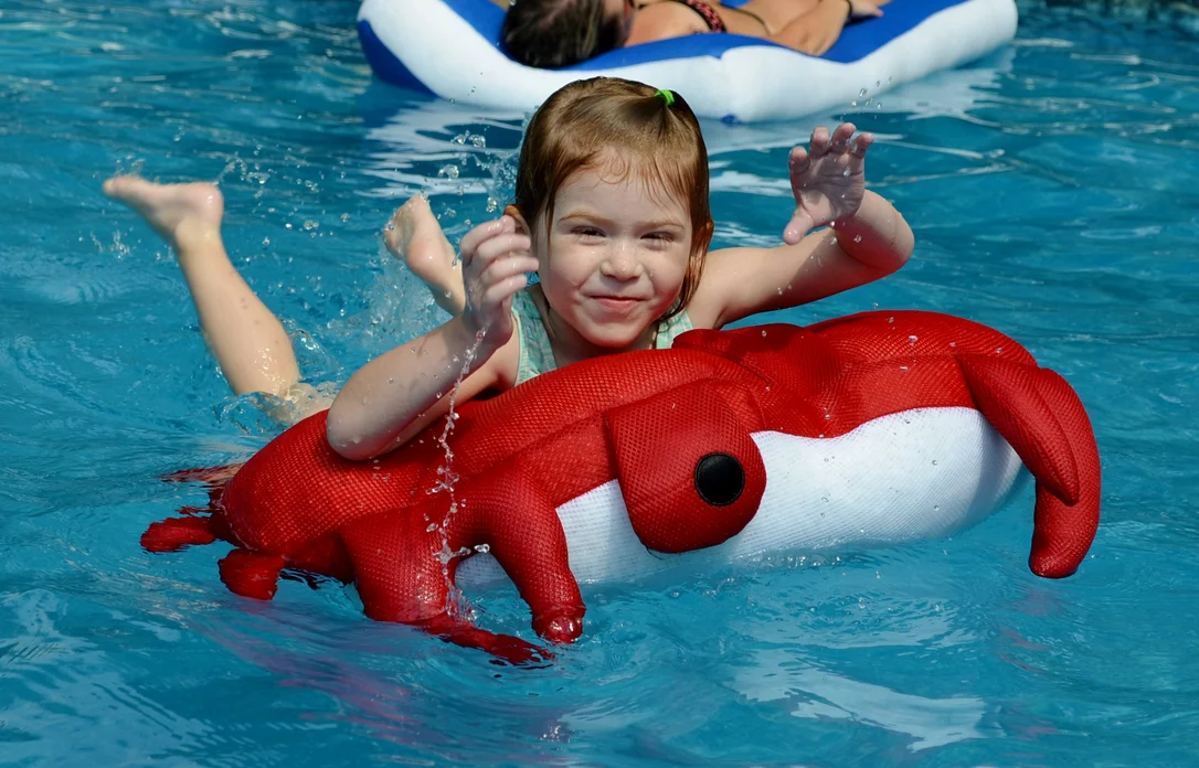 royalswimmingpools-1054918
