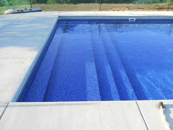 royalswimmingpools-1069291